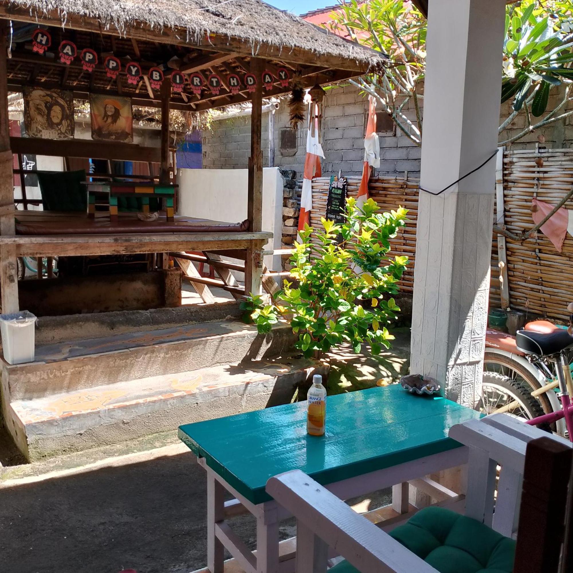 Fullesguesthouse Gili Trawangan Exterior foto